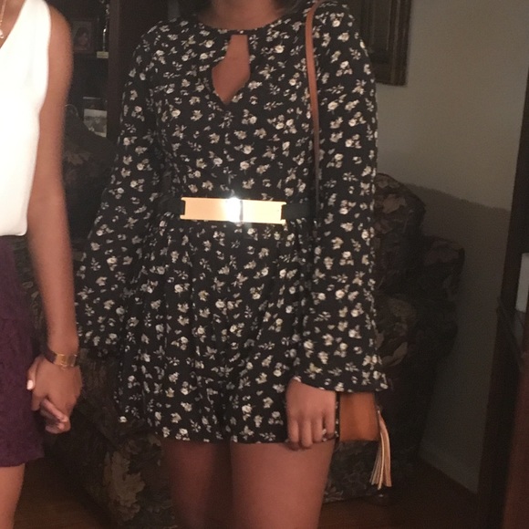 Floral romper with belt - Picture 4 of 5